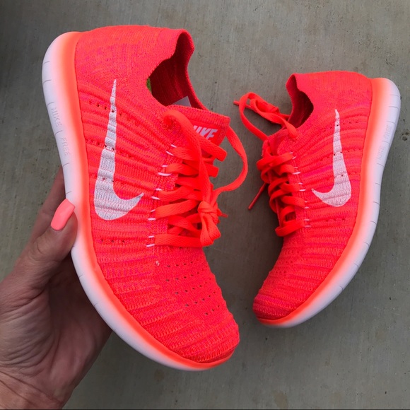 NEW 💥 NIKE FLYKNIT FREE RN SZ 8 WOMEN - Picture 7 of 8